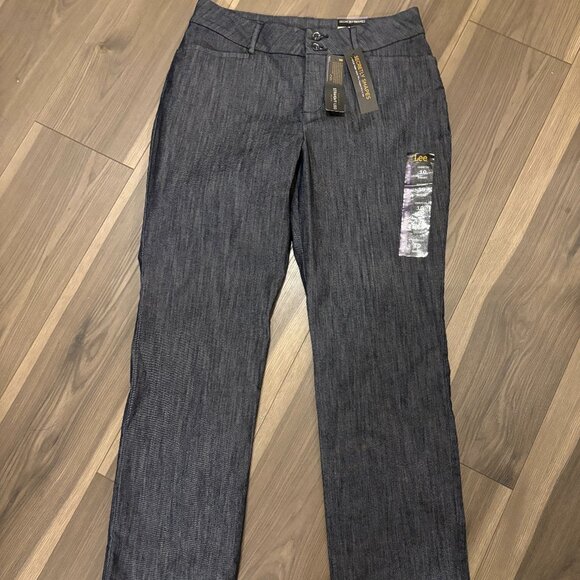 Lee Women's Secretly Shapes Straight Leg Pant ~ Nocturnal Denim ~ 10 Short ~ NWT - Picture 3 of 8